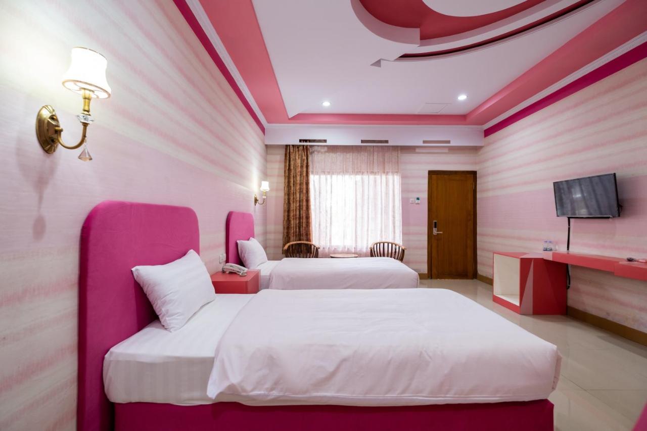 Sartini Inn Jogja Yogyakarta Exterior foto