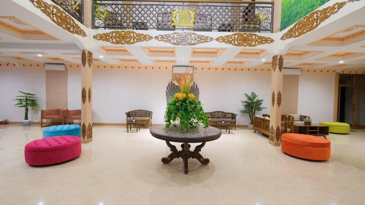 Sartini Inn Jogja Yogyakarta Exterior foto