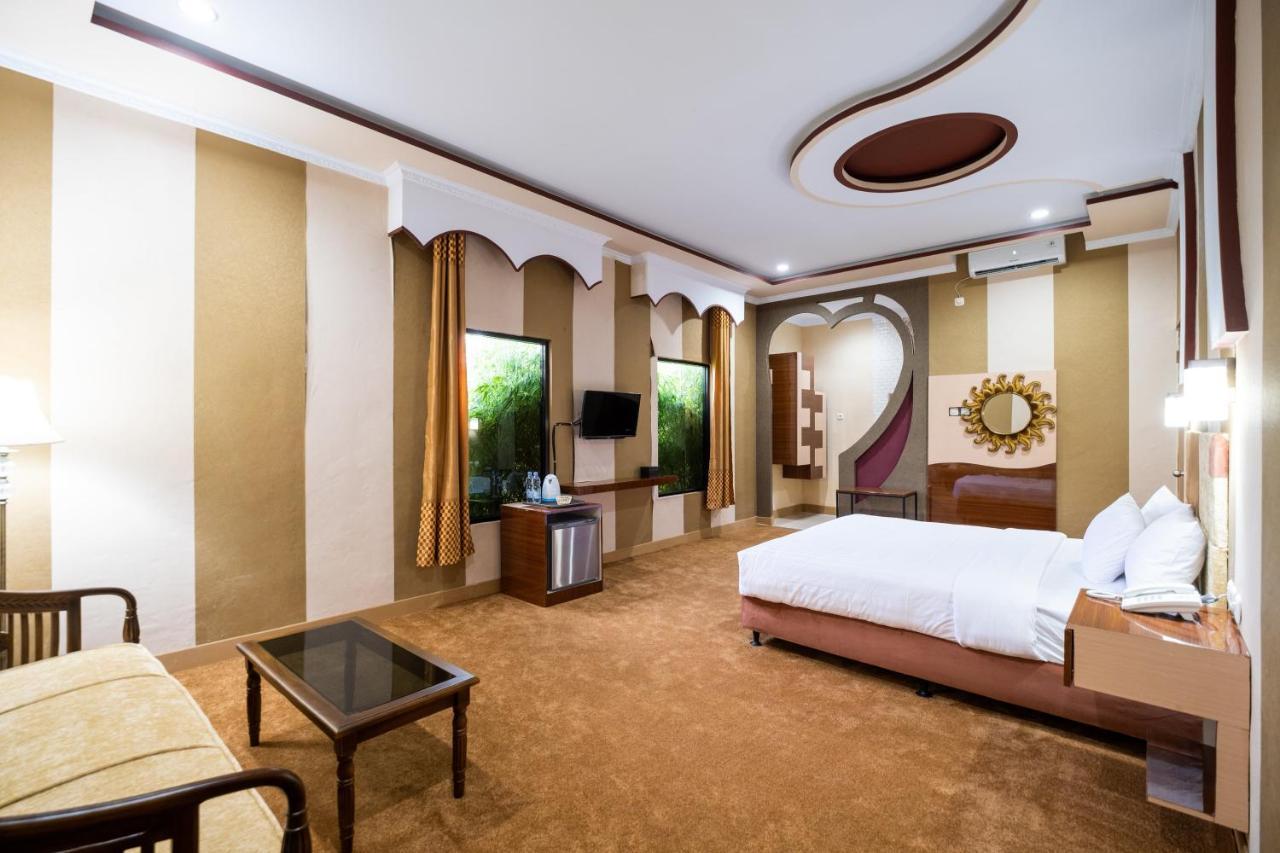 Sartini Inn Jogja Yogyakarta Exterior foto