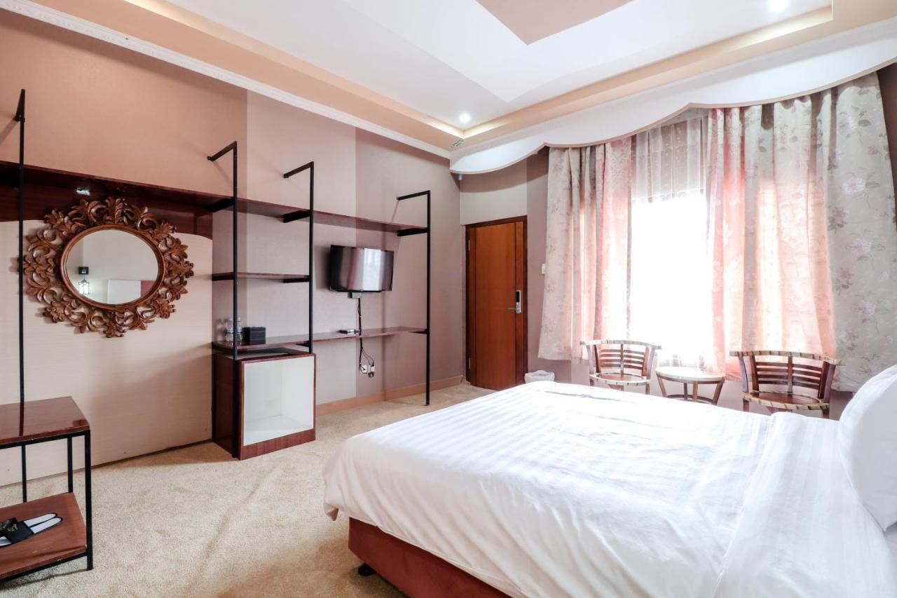 Sartini Inn Jogja Yogyakarta Exterior foto