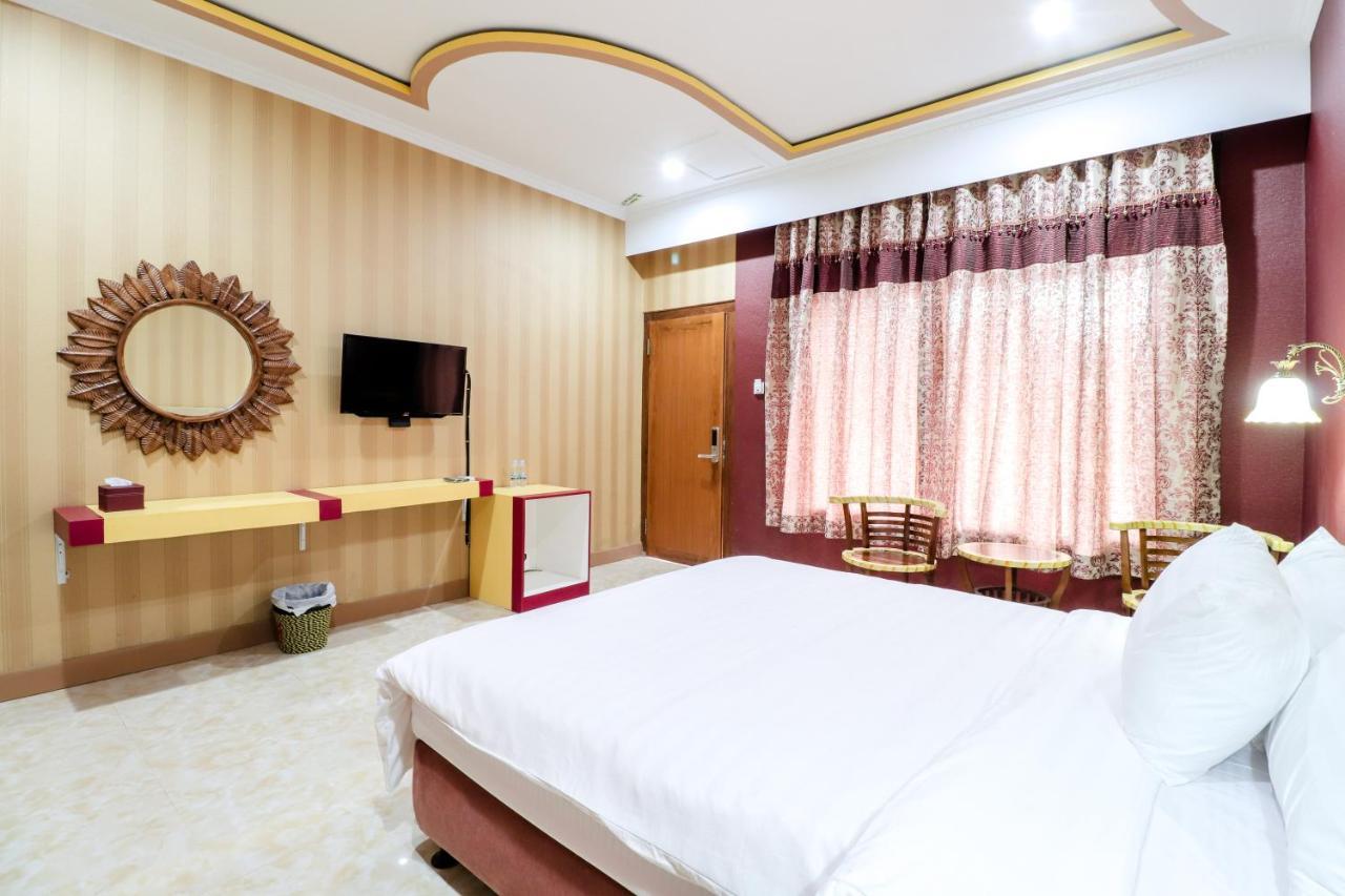 Sartini Inn Jogja Yogyakarta Exterior foto