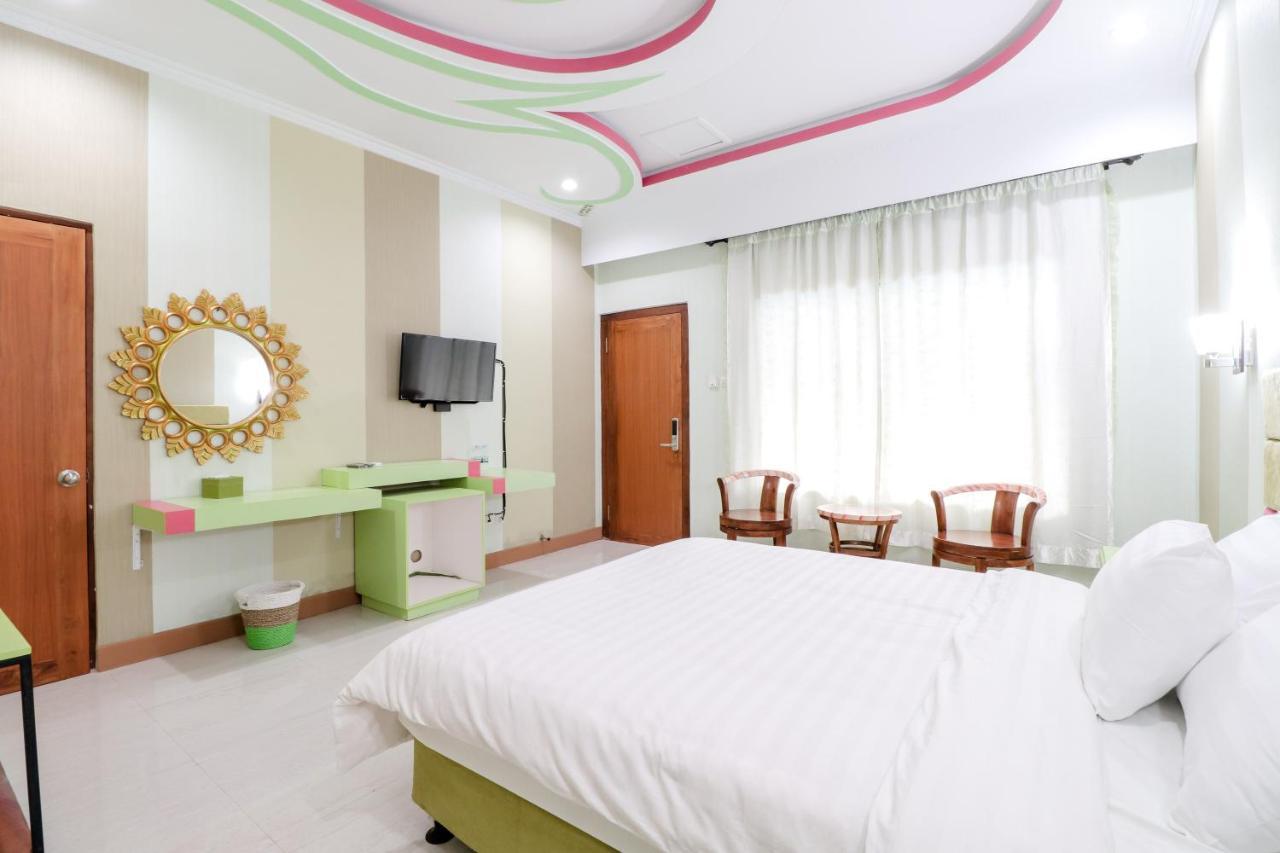 Sartini Inn Jogja Yogyakarta Exterior foto