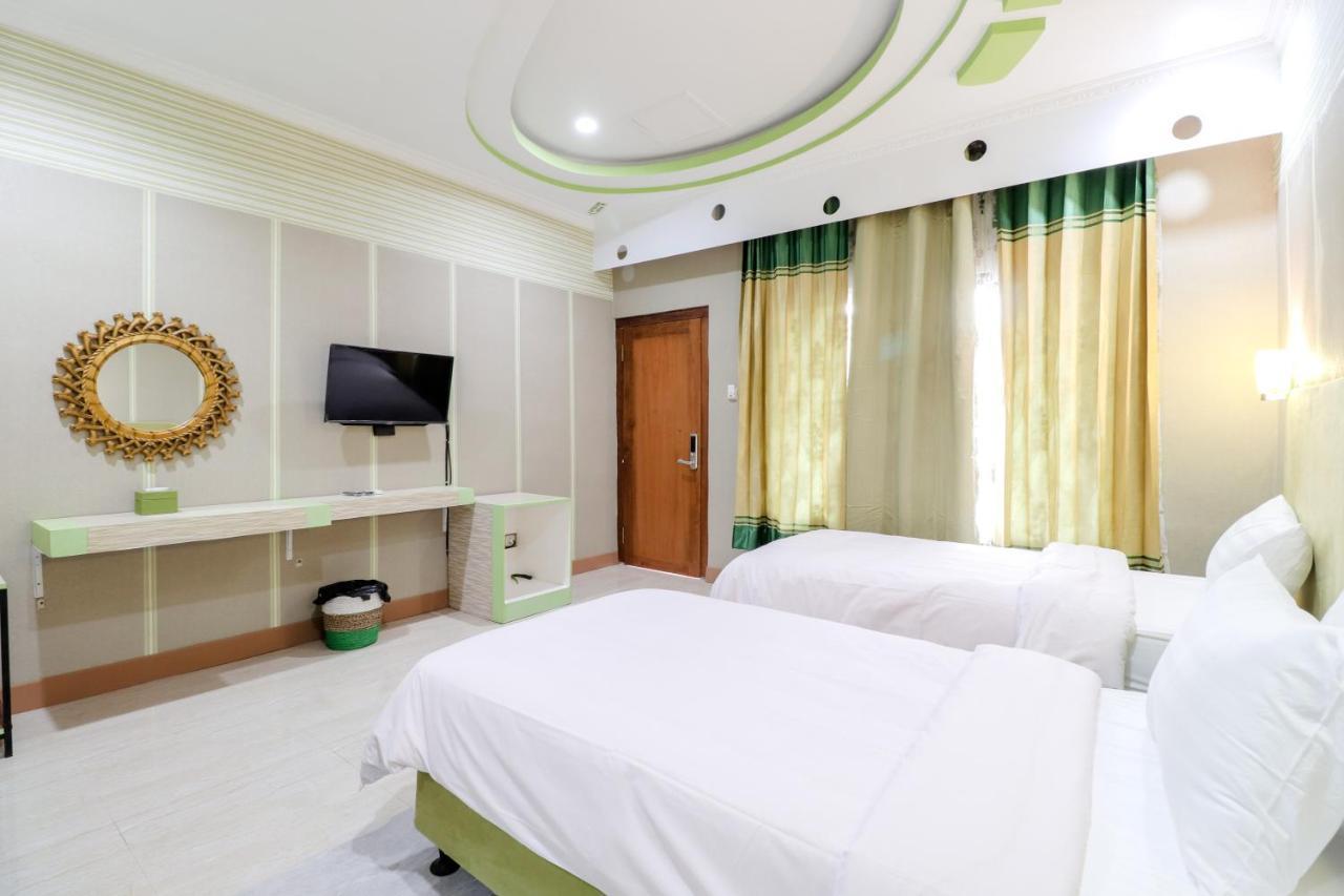 Sartini Inn Jogja Yogyakarta Exterior foto